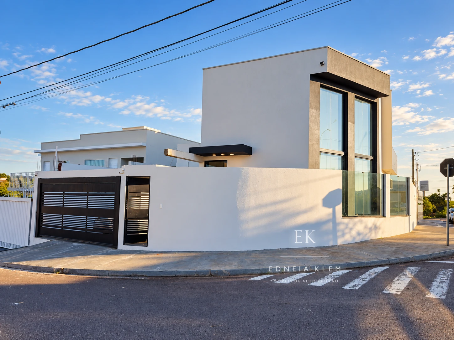 Sobrado de esquina no Residencial Bongiovani — 3 dormitórios