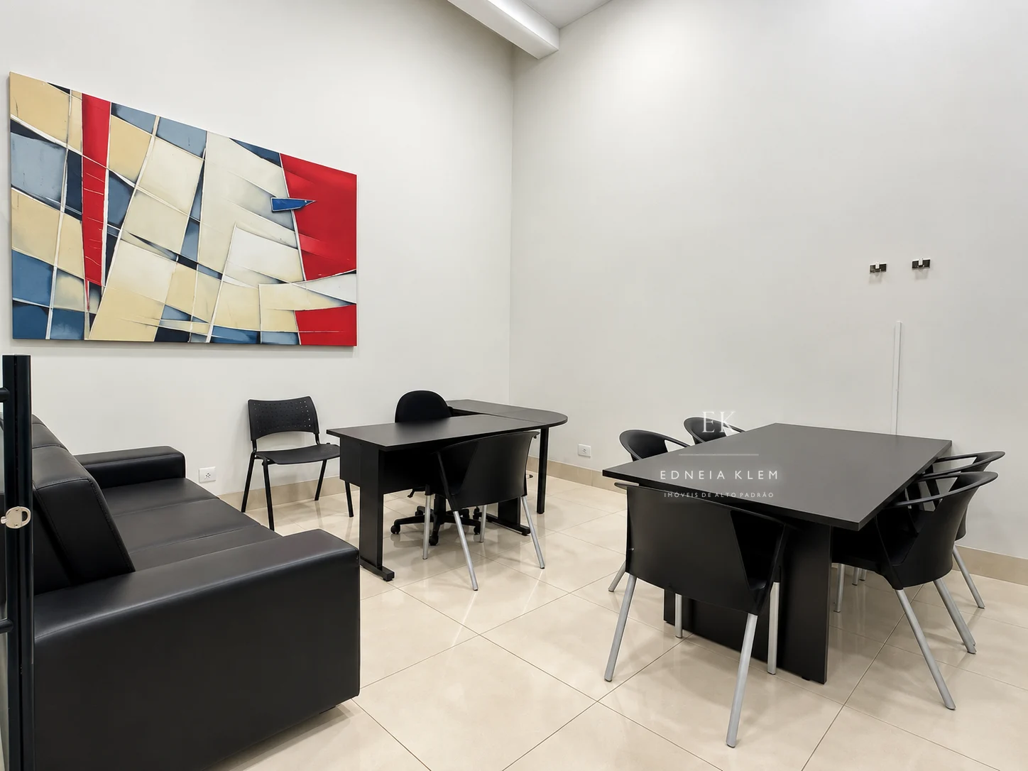 Outro ângulo do ambiente interno — foto 2