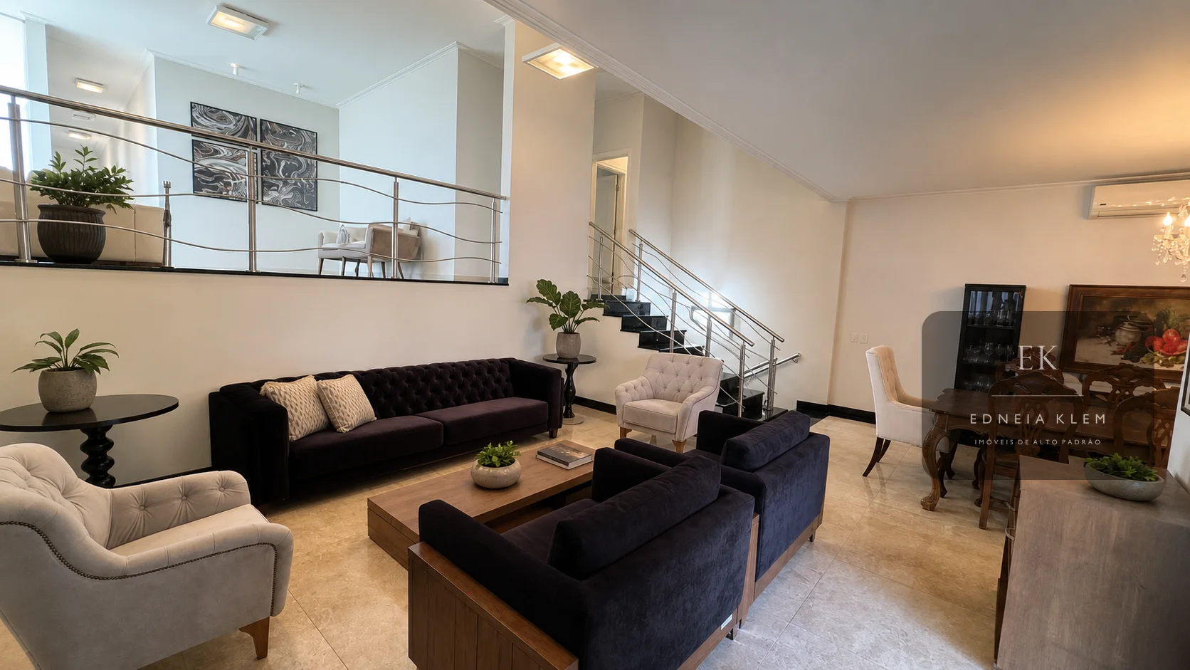Casa exclusiva no Damha II — 2 terrenos, esquina privilegiada
