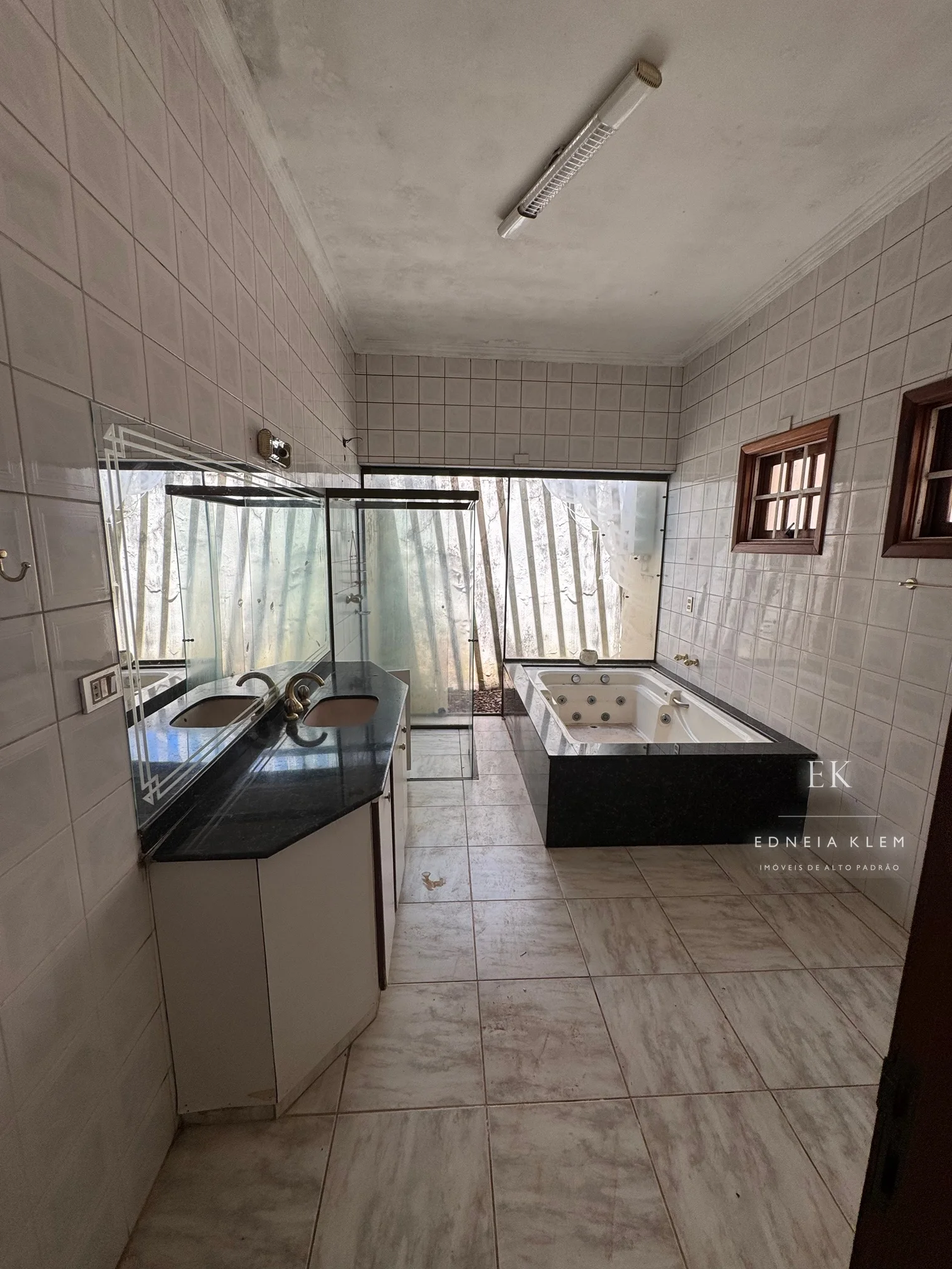Banho com hidromassagem